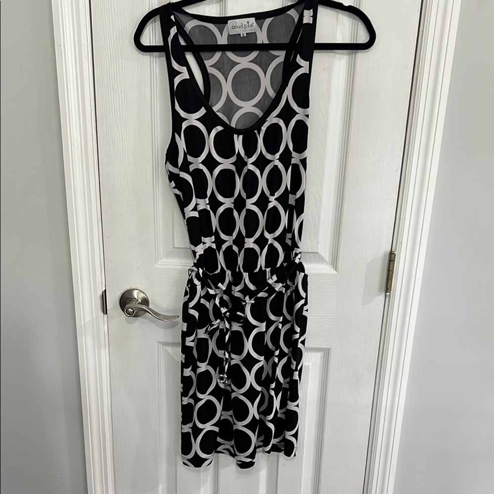 Mud Pie Black and White Sleeveless Sheath Dress